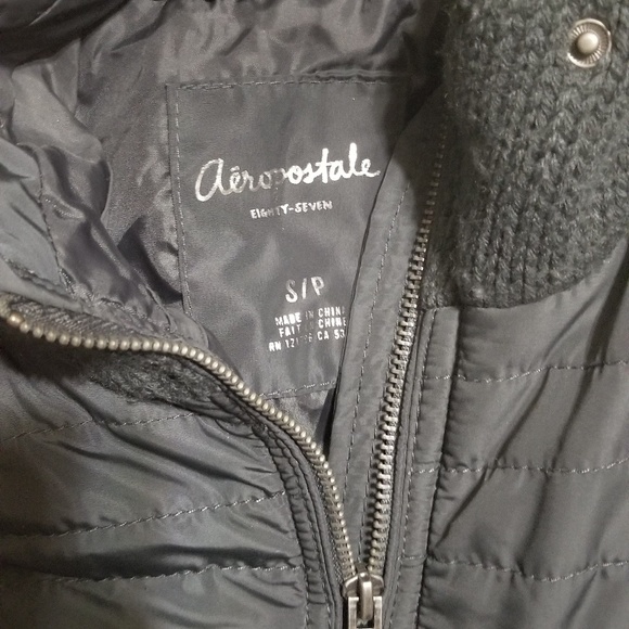 Gray Aeropostale Vest - Picture 2 of 3